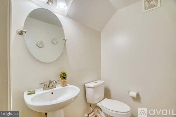 8185 Halley Ct 2 Beds Condo for Rent - Photo gallery 5