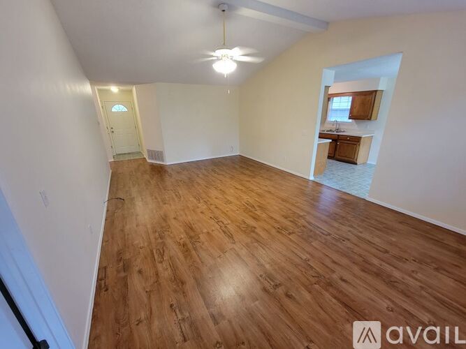 902 S Liberty Dr 3 Beds Single Family Home for Rent - Photo gallery 2