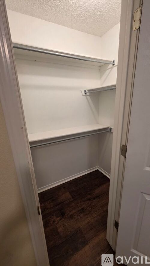 902 S Liberty Dr 3 Beds Single Family Home for Rent - Photo gallery 2