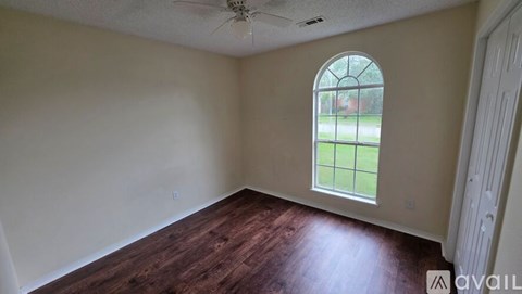 902 S Liberty Dr 3 Beds Apartment for Rent