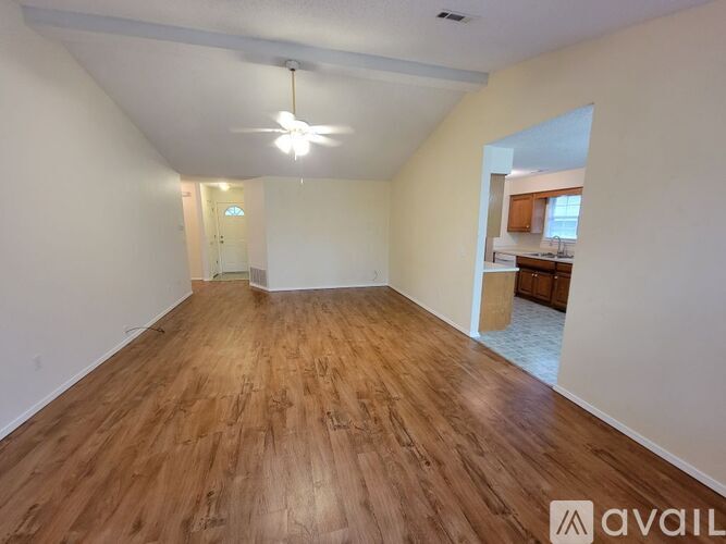 902 S Liberty Dr 3 Beds Single Family Home for Rent - Photo gallery 4