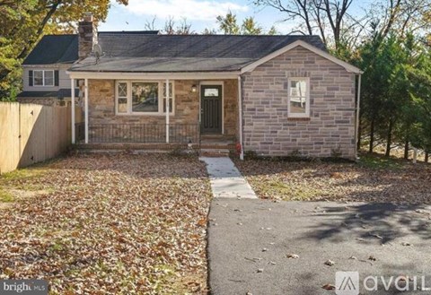 1325 Donald Avenue, Upstairs Unit 2 Beds Apartment for Rent
