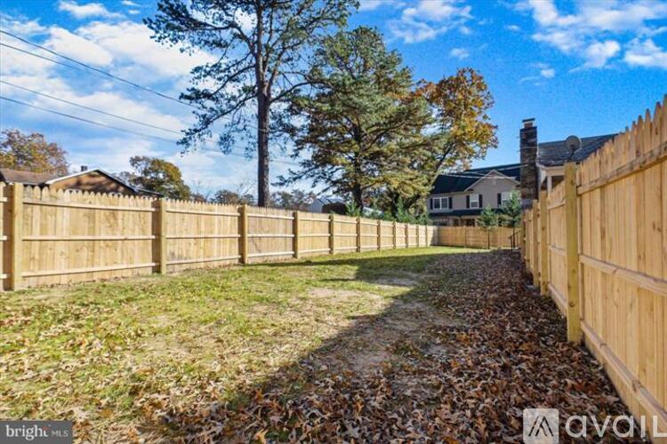 1325 Donald Avenue, Upstairs Unit 2 Beds Single Family Home for Rent - Photo gallery 5
