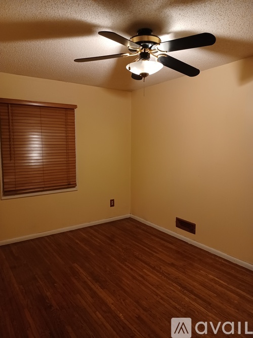 10816 Dahlia St NW 4 Beds Single Family Home for Rent - Photo gallery 4