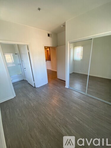 251 Robinson St 2 Beds Apartment for Rent - Photo gallery 2