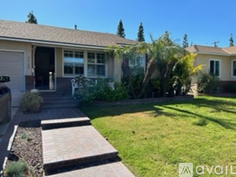 5325 Dunrobin Avenue 3 Beds Apartment for Rent