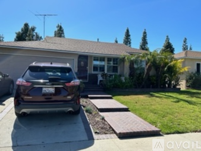 5325 Dunrobin Avenue 3 Beds Single Family Home for Rent - Photo gallery 3
