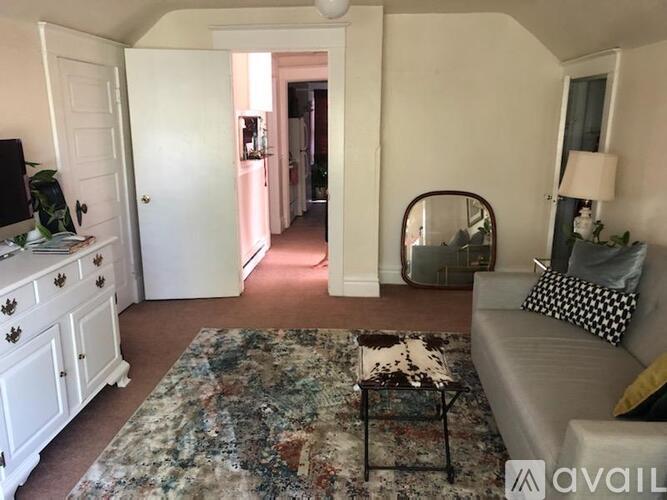 1207 W Shannon Ave 1 Apartment for Rent - Photo gallery 2