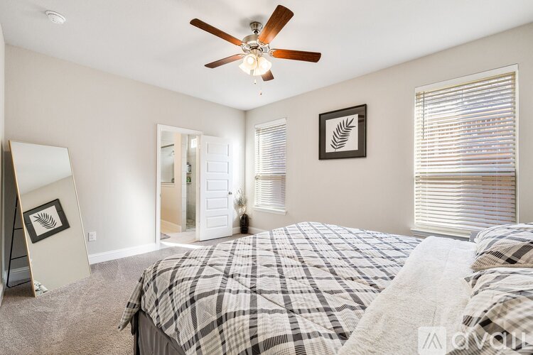 2072 Olivereta Drive 3 Beds Single Family Home for Rent - Photo gallery 3