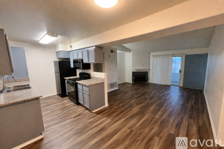 3318 N Decatur Blvd 2 Beds Condo for Rent - Photo gallery 4