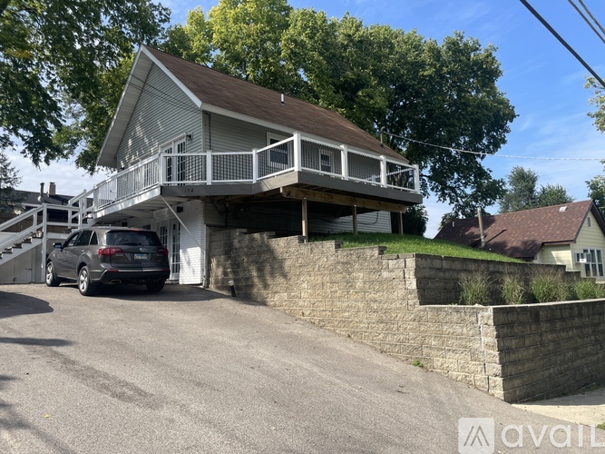 172 Forest Ave 3 Beds Apartment for Rent - Photo gallery 1
