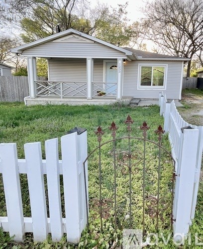 1233 S Washington Ave 2 Beds Apartment for Rent