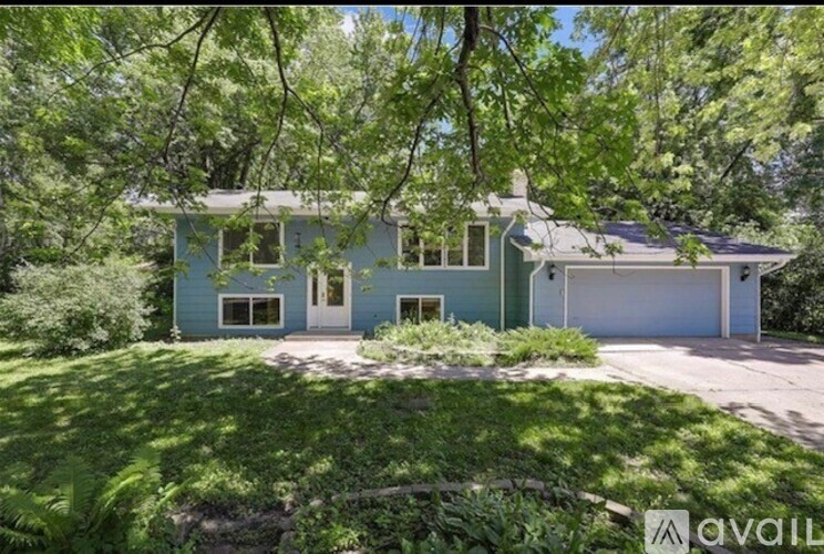 801 Corens Drive 5 Beds Single Family Home for Rent - Photo gallery 2