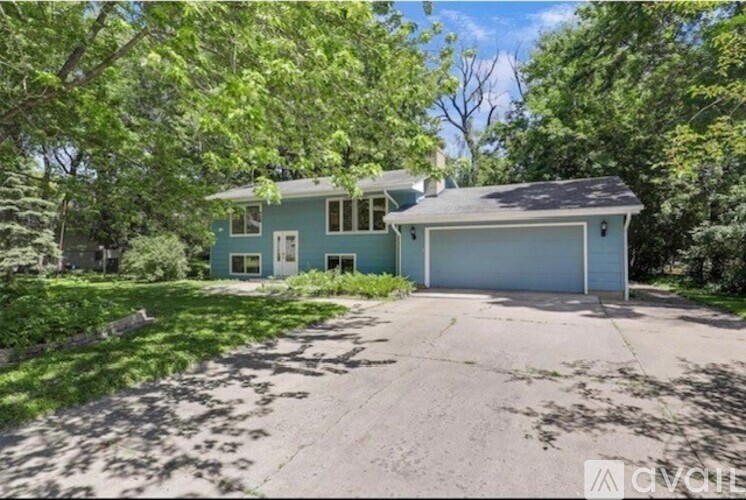 801 Corens Drive 5 Beds Single Family Home for Rent - Photo gallery 3