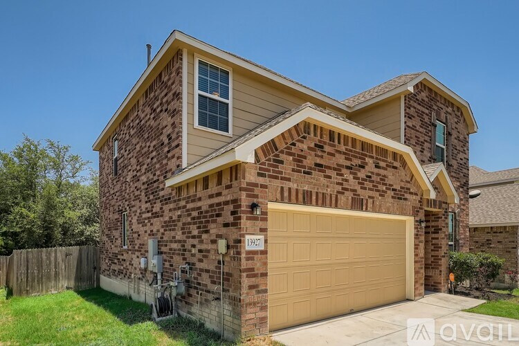 13927 Laurel Br 3 Beds Single Family Home for Rent - Photo gallery 3