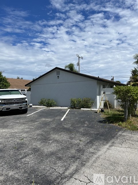 558 Holly Dr 2 Beds Apartment for Rent