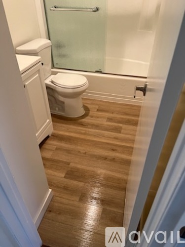 5400 Newcastle Ave 1 Condo for Rent - Photo gallery 1