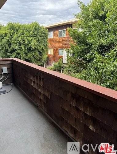 5400 Newcastle Ave 1 Condo for Rent - Photo gallery 4