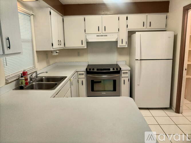 2309 Fairgren Ave 4 Beds Single Family Home for Rent - Photo gallery 2