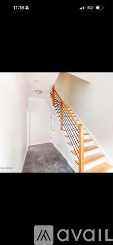 28 White St 3 Beds Apartment for Rent - Photo gallery 2