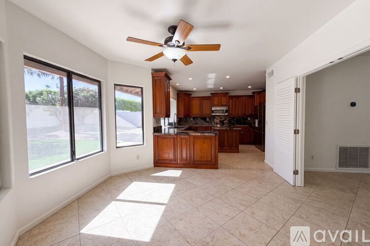 13817 N 50th St 4 Beds Single Family Home for Rent - Photo gallery 3