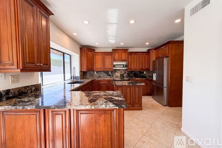 13817 N 50th St 4 Beds Single Family Home for Rent - Photo gallery 5