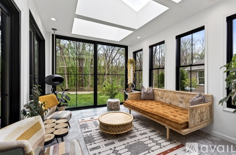 6582 Rosewood Lane 4 Beds Single Family Home for Rent - Photo gallery 2