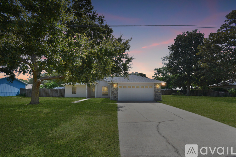341 Shamrock Rd 3 Beds Single Family Home for Rent - Photo gallery 1