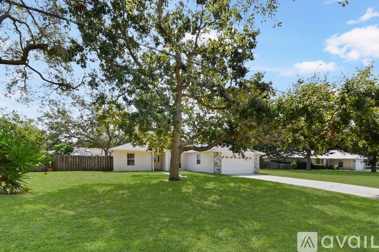 341 Shamrock Rd 3 Beds Single Family Home for Rent - Photo gallery 3