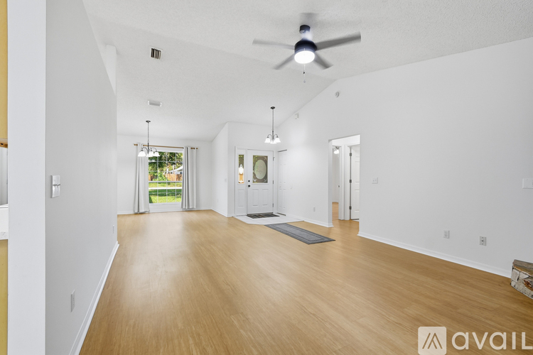 341 Shamrock Rd 3 Beds Single Family Home for Rent - Photo gallery 4