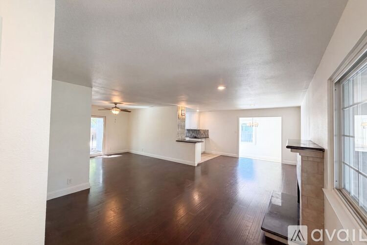 208 Bryan Ave 4 Beds Single Family Home for Rent - Photo gallery 4