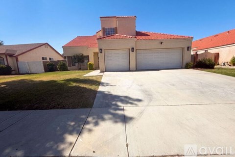 4257 Trenton Ave 3 Beds Apartment for Rent