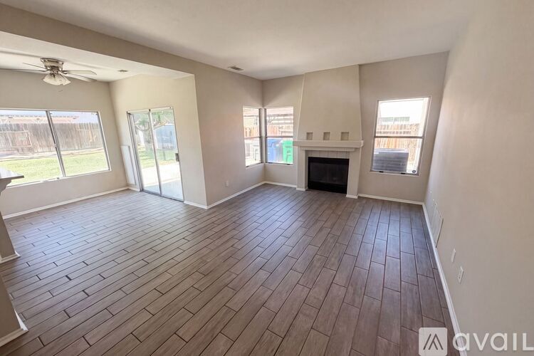 4257 Trenton Ave 3 Beds Single Family Home for Rent - Photo gallery 2