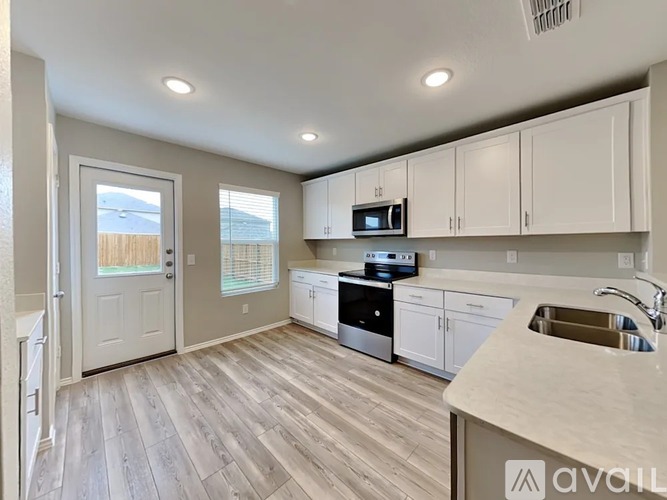 1423 Embrook Trl 4 Beds Single Family Home for Rent - Photo gallery 2