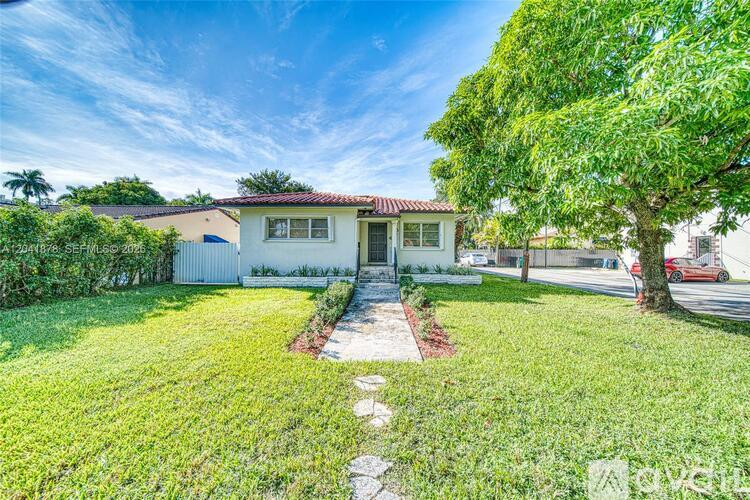4136 SW 14th St 3 Beds Single Family Home for Rent - Photo gallery 1