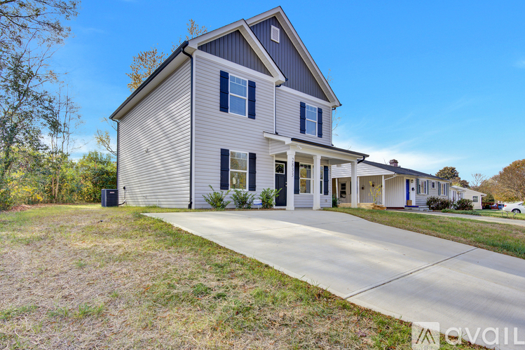 2833 Southwest Boulevard 4 Beds Single Family Home for Rent - Photo gallery 3