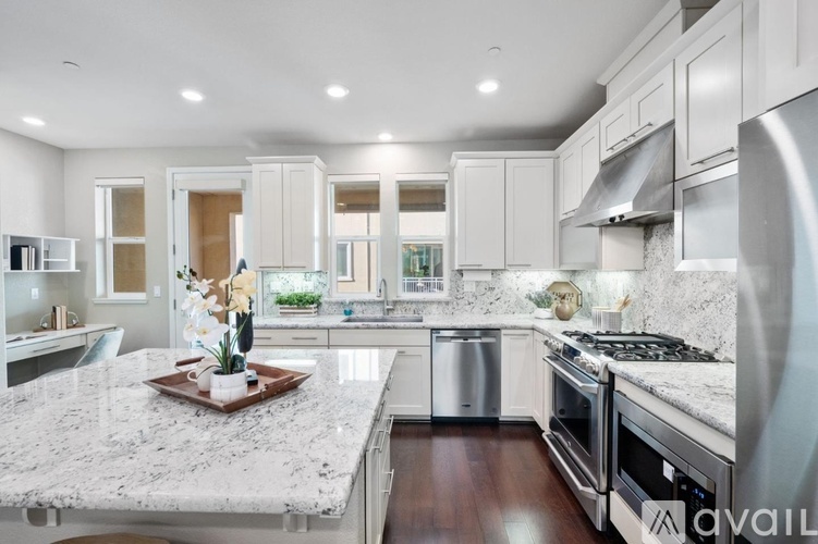 5977 Larkstone Lp 3 Beds Single Family Home for Rent - Photo gallery 5