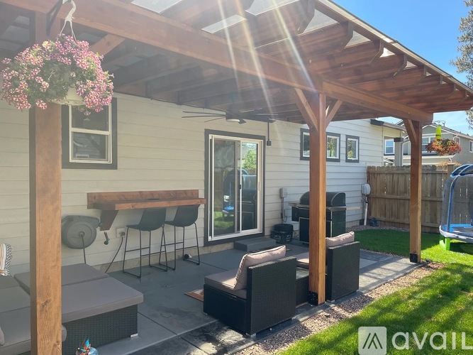 616 North Willitts Street 3 Beds Single Family Home for Rent - Photo gallery 2
