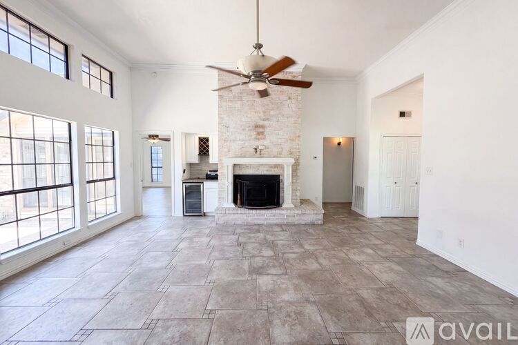 1614 Mullins Dr 3 Beds Single Family Home for Rent - Photo gallery 2