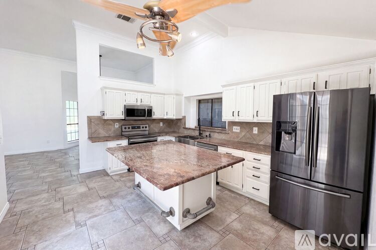 1614 Mullins Dr 3 Beds Single Family Home for Rent - Photo gallery 3