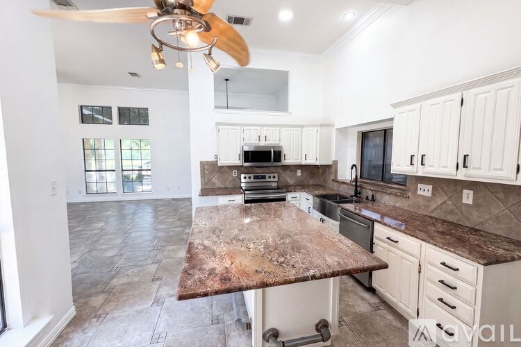 1614 Mullins Dr 3 Beds Single Family Home for Rent - Photo gallery 4