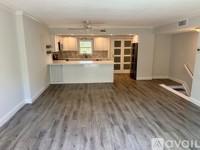 105 4th Avenue Northeast 2 Beds Condo for Rent - Photo gallery 1