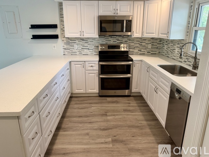 105 4th Avenue Northeast 2 Beds Condo for Rent - Photo gallery 2