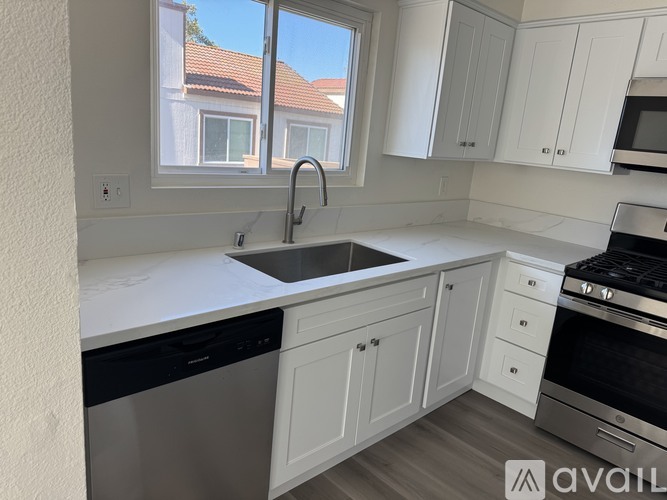 2021 S Campus Ave 2 Beds Townhouse for Rent - Photo gallery 2