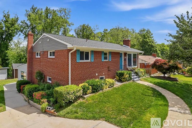 6718 Ruskin Street 7 Beds Single Family Home for Rent - Photo gallery 1