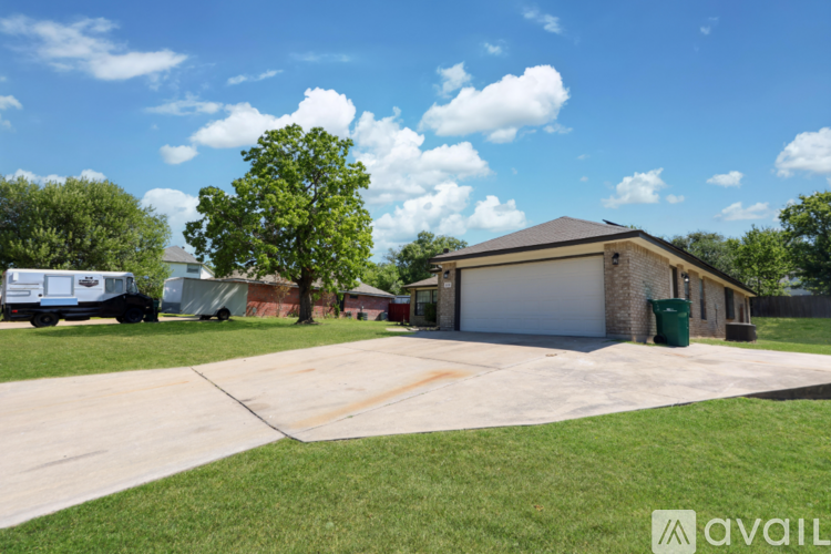 2305 Skipcha Dr 3 Beds Single Family Home for Rent - Photo gallery 2