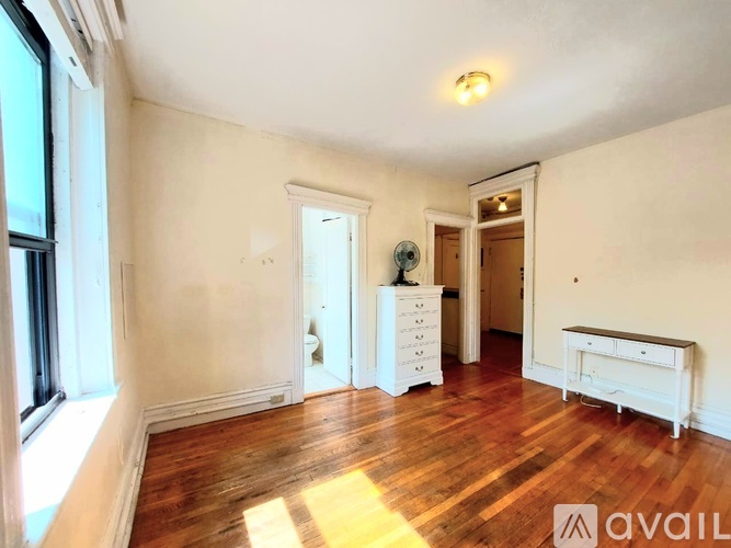 1111 Boylston St Studio Apartment for Rent - Photo gallery 4