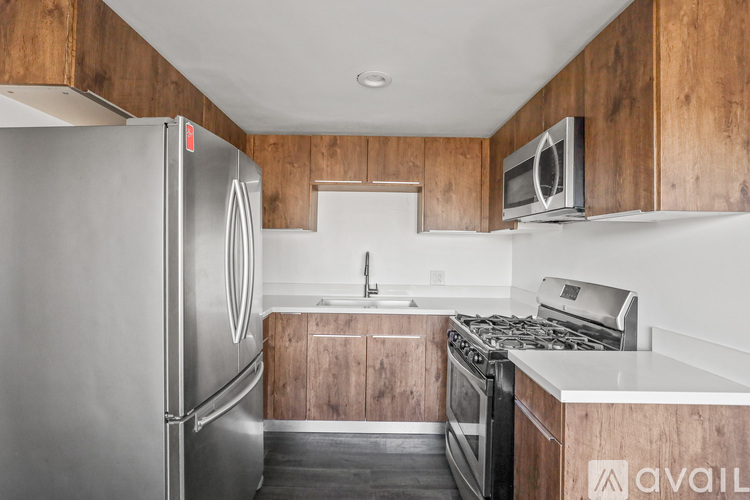 215 S Fickett St 2 Beds Apartment for Rent - Photo gallery 2
