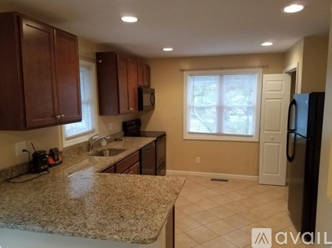 1821 Beech Street Southeast 3 Beds Apartment for Rent