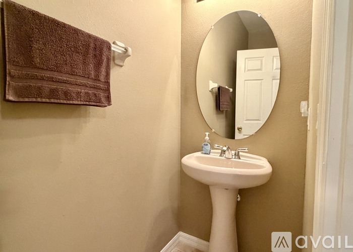 1720 Retreat View Cir 3 Beds Townhouse for Rent - Photo gallery 4